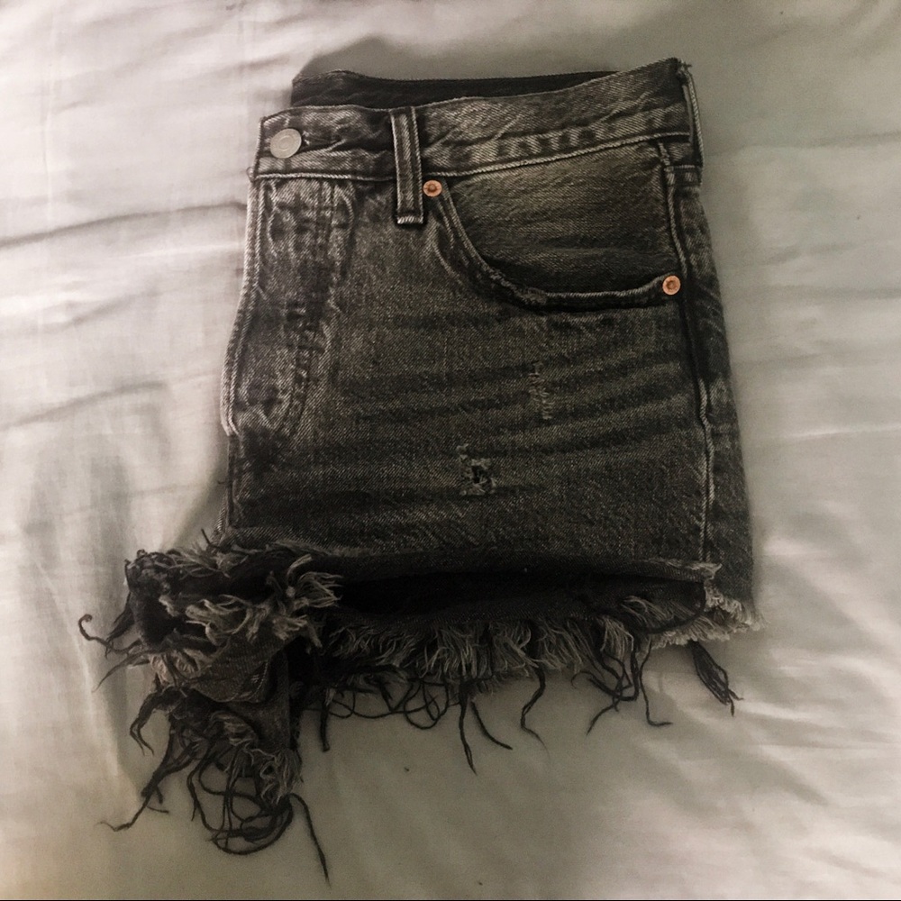 Distressed Grey Levi’s 501 Cutoffs